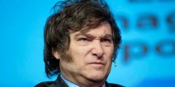 Milei viajará a EE. UU. entre audios escandalosos y a días de las elecciones bonaerenses