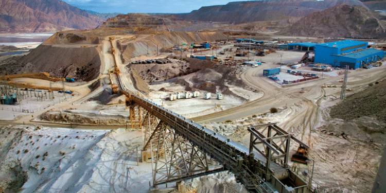 Caputo confirmó una inversión minera por US$ 13.300 millones