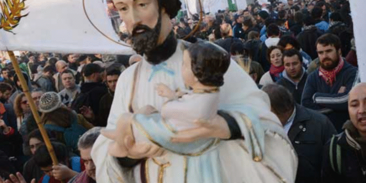 La Iglesia convocó a la celebración de San Cayetano y pidió priorizar el empleo en los planes económicos