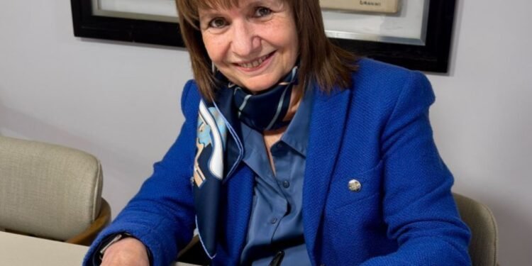 Bullrich oficializó su candidatura a senadora: “Donde están las batallas más difíciles, ahí voy a estar”