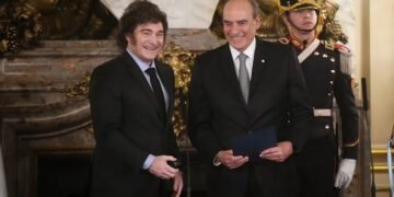 Milei planea reactivar el Ministerio de Interior para acercarse a los gobernadores, pero vetará la ley de ATN