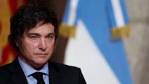 Encuesta revela caída sostenida del apoyo al Gobierno: mayoría pide cambio de rumbo