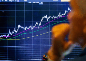 Mercados: el riesgo país superó los 900 puntos antes de las elecciones bonaerenses