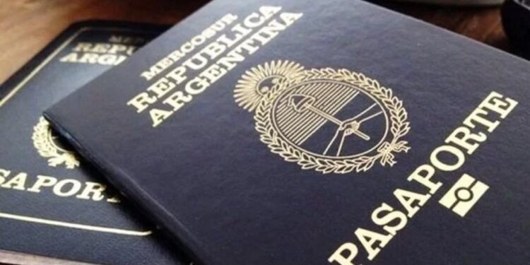 Miles de pasaportes argentinos con defectos fueron retirados: Renaper pide devolverlos