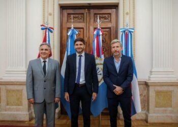 Gobernadores descreen de la mesa de diálogo propuesta por Milei y organizan una demostración de fuerza en Córdoba