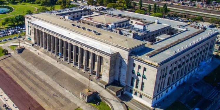 Los decanos de la UBA le pidieron al Gobierno que no vete la ley de financiamiento universitario