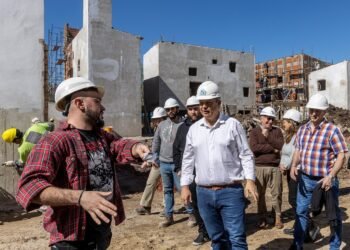 Cascallares recorrió las obras del nuevo barrio de viviendas en Don Orione